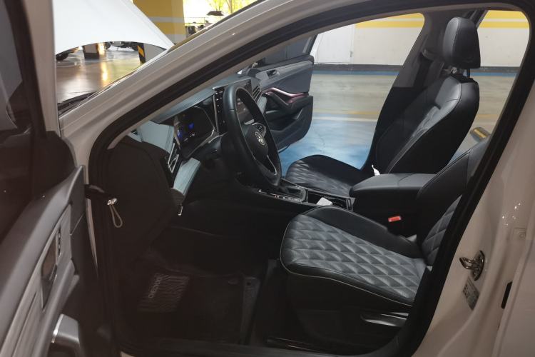 Used Volkswagen Sagitar 2023 300TSI DSG Excellence Edition Left Front Seat