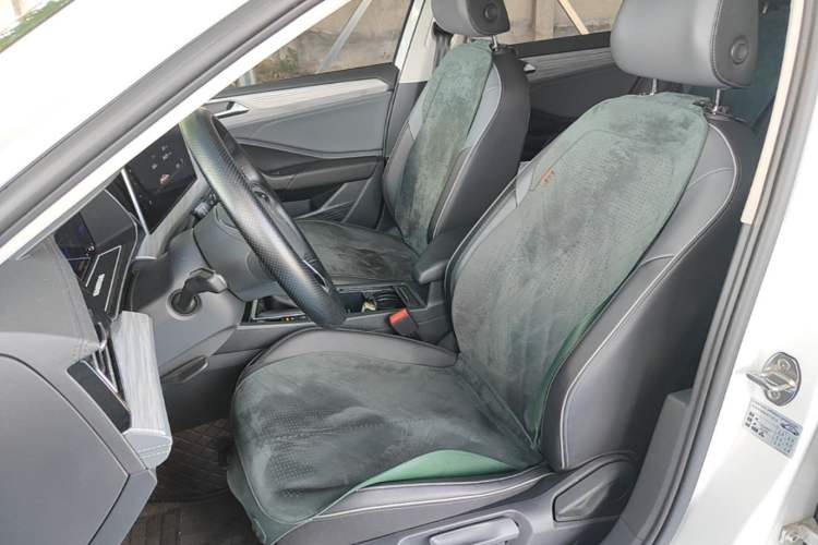 Used Volkswagen Sagitar 2023 300TSI DSG Excellence Edition Left Front Seat