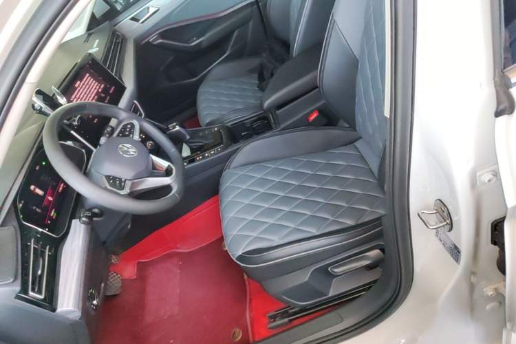 Used Volkswagen Sagitar 2023 300TSI DSG Excellence Edition Left Front Seat