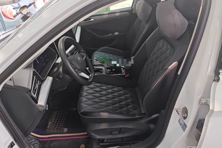 Used Volkswagen Sagitar 2023 300TSI DSG Excellence Edition Left Front Seat