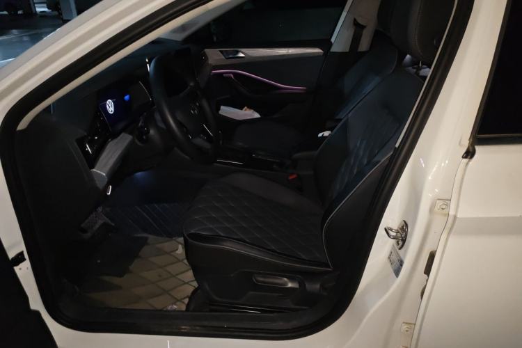Used Volkswagen Sagitar 2023 300TSI DSG Excellence Edition Left Front Seat