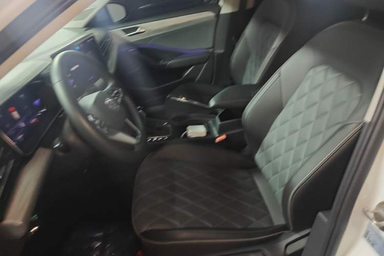 Used Volkswagen Sagitar 2023 300TSI DSG Excellence Edition Left Front Seat