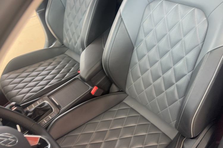 Used Volkswagen Sagitar 2023 300TSI DSG Excellence Edition Left Front Seat