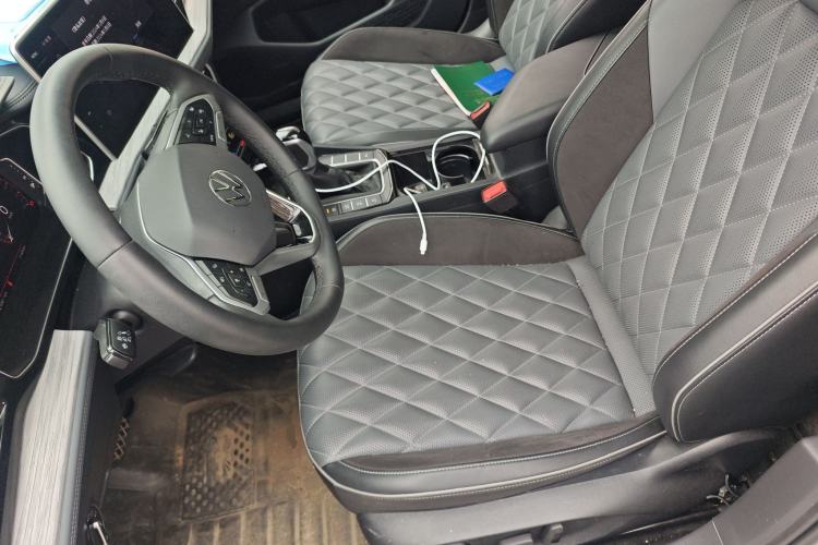 Used Volkswagen Sagitar 2023 300TSI DSG Excellence Edition Left Front Seat