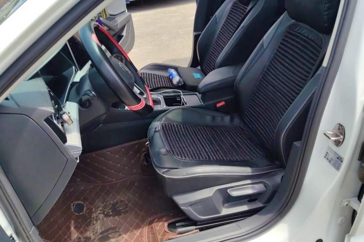 Used Volkswagen Sagitar 2023 300TSI DSG Excellence Edition Left Front Seat