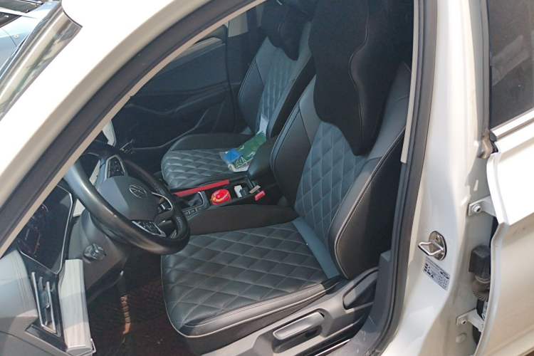 Used Volkswagen Sagitar 2023 300TSI DSG Excellence Edition Left Front Seat