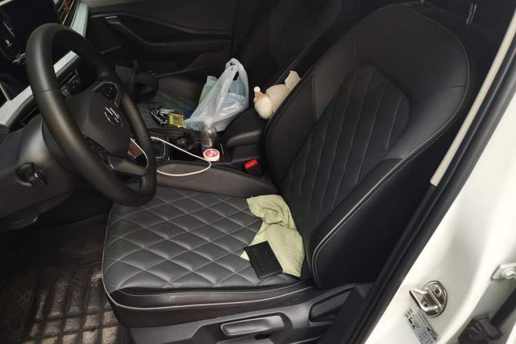 Used Volkswagen Sagitar 2023 300TSI DSG Excellence Edition Left Front Seat