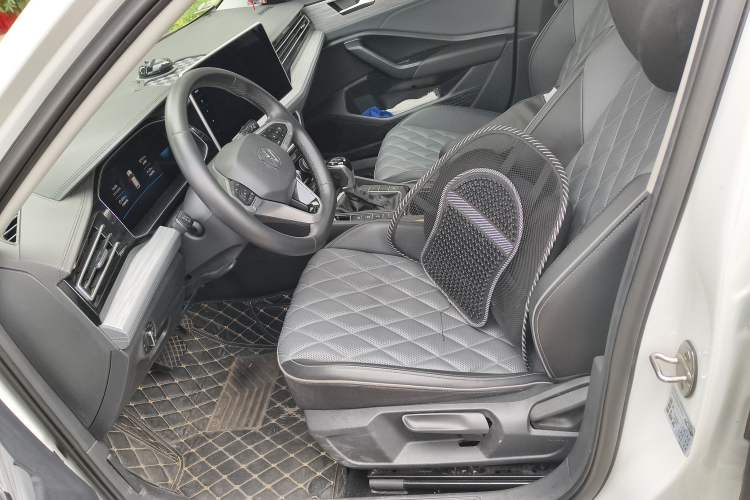 Used Volkswagen Sagitar 2023 300TSI DSG Flyover Edition Left Front Seat