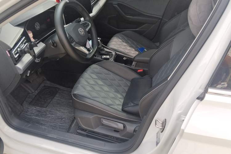 Used Volkswagen Sagitar 2023 300TSI DSG Excellence Edition Left Front Seat