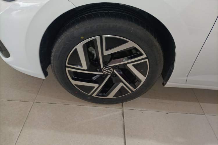 Used Volkswagen Sagitar 2023 280TSI DSG Beyond Lite Edition Left Front Wheel Hub