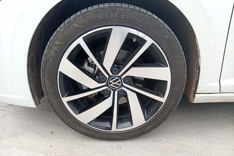 Used Volkswagen Sagitar 2023 300TSI DSG Excellence Edition Left Front Wheel Hub