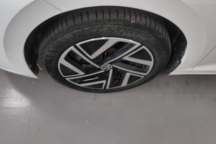 Used Volkswagen Sagitar 2023 280TSI DSG Beyond Lite Edition Left Front Wheel Hub