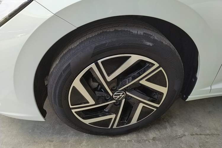 Used Volkswagen Sagitar 2023 280TSI DSG Beyond Lite Edition Left Front Wheel Hub