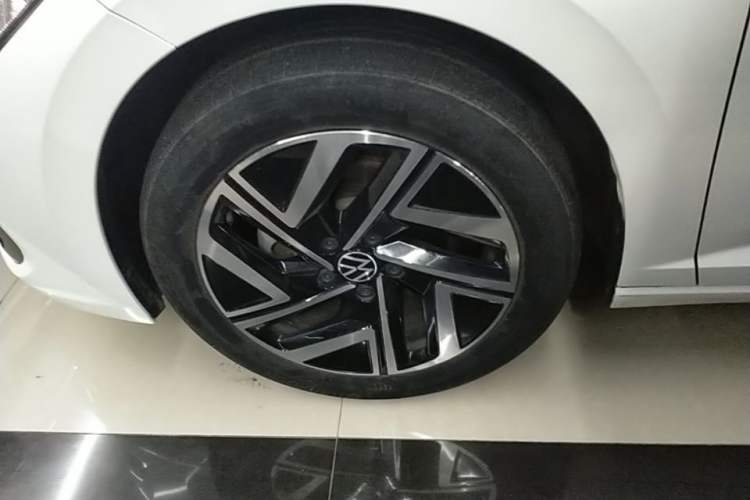 Used Volkswagen Sagitar 2023 300TSI DSG Excellence Edition Left Front Wheel Hub