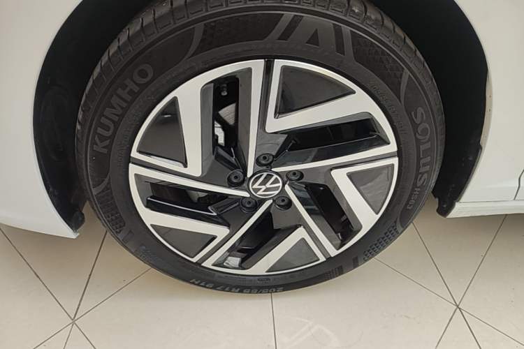 Used Volkswagen Sagitar 2023 280TSI DSG Excellence Edition Left Front Wheel Hub