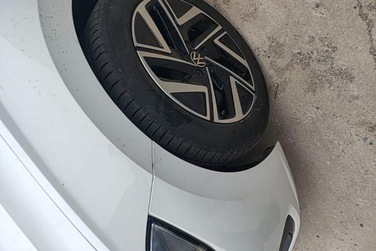 Used Volkswagen Sagitar 2023 300TSI DSG Excellence Edition Left Front Wheel Hub