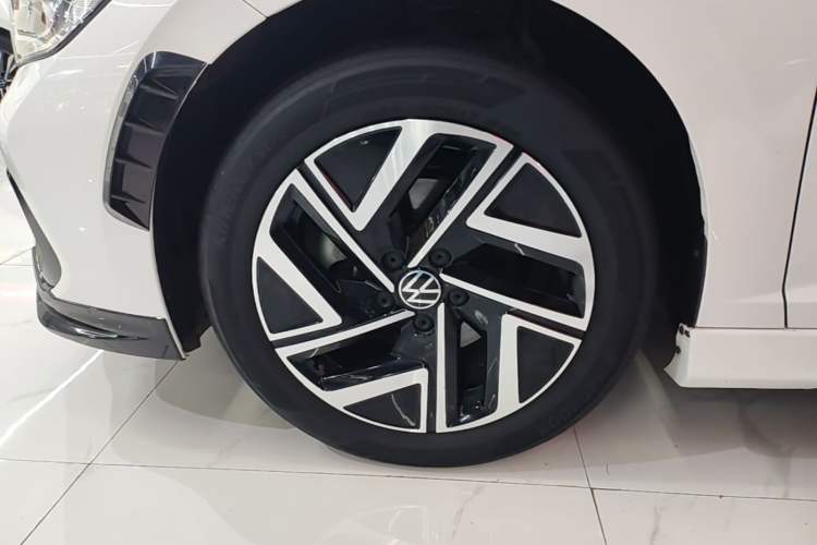 Used Volkswagen Sagitar 2023 280TSI DSG Excellence Edition Left Front Wheel Hub