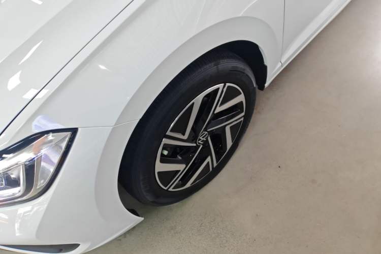 Used Volkswagen Sagitar 2023 300TSI DSG Flyover Edition Left Front Wheel Hub