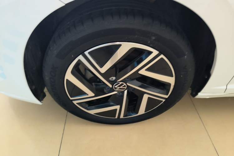 Used Volkswagen Sagitar 2023 280TSI DSG Beyond Lite Edition Left Front Wheel Hub
