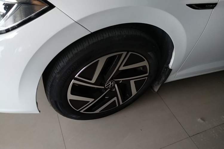 Used Volkswagen Sagitar 2023 280TSI DSG Beyond Lite Edition Left Front Wheel Hub