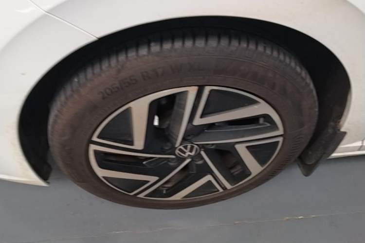 Used Volkswagen Sagitar 2023 280TSI DSG Excellence Edition Left Front Wheel Hub