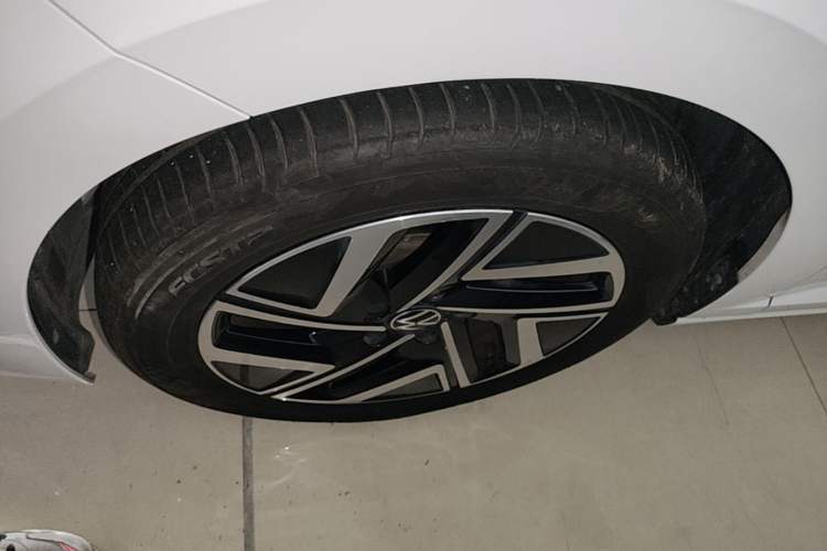 Used Volkswagen Sagitar 2023 280TSI DSG Excellence Edition Left Front Wheel Hub