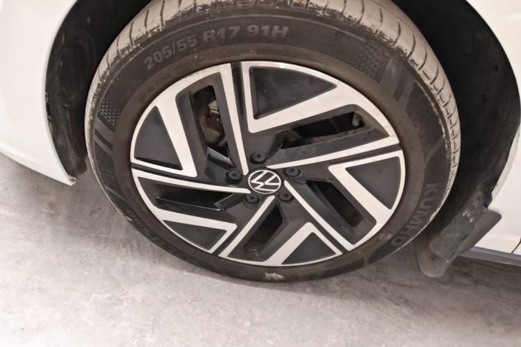 Used Volkswagen Sagitar 2023 280TSI DSG Excellence Edition Left Front Wheel Hub