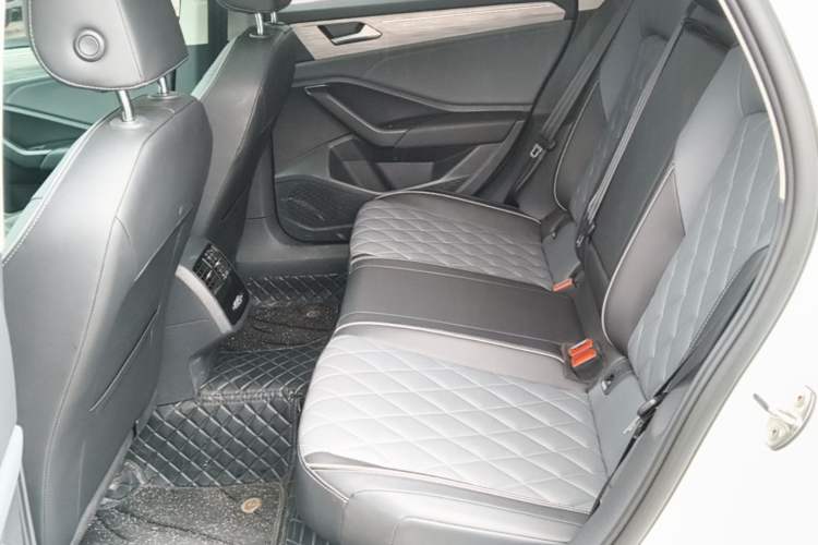 Used Volkswagen Sagitar 2023 300TSI DSG Excellence Edition Left Rear Seat