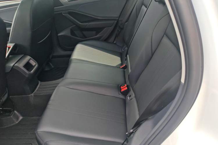 Used Volkswagen Sagitar 2023 300TSI DSG Flyover Edition Left Rear Seat