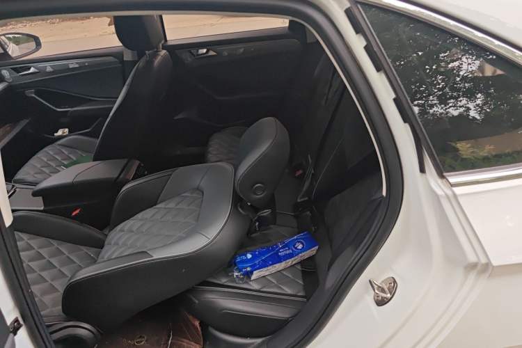 Used Volkswagen Sagitar 2023 300TSI DSG Excellence Edition Left Rear Seat