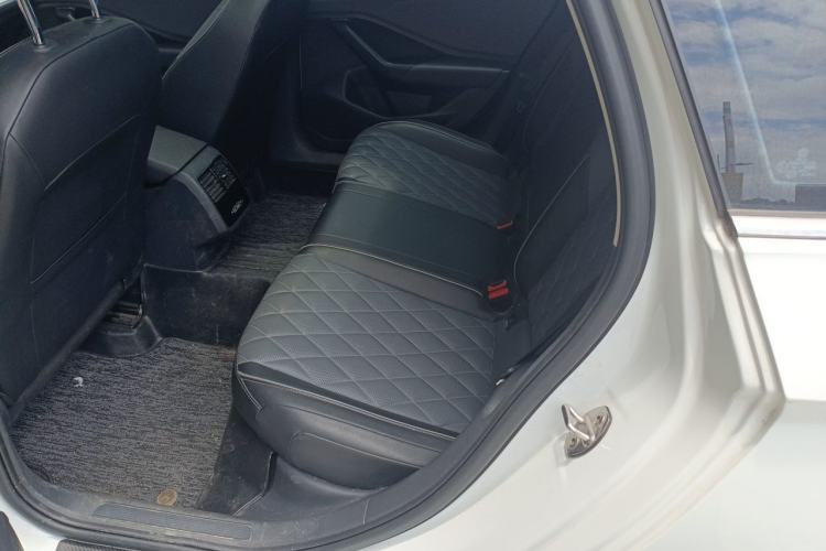Used Volkswagen Sagitar 2023 300TSI DSG Excellence Edition Left Rear Seat
