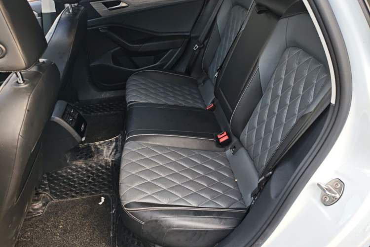 Used Volkswagen Sagitar 2023 300TSI DSG Excellence Edition Left Rear Seat