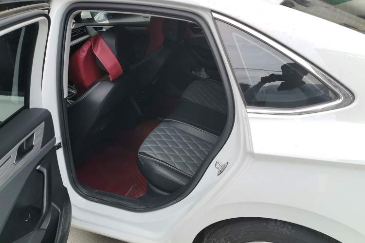 Used Volkswagen Sagitar 2023 300TSI DSG Excellence Edition Left Rear Seat