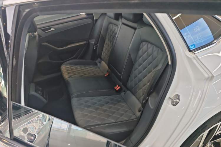 Used Volkswagen Sagitar 2023 300TSI DSG Excellence Edition Left Rear Seat