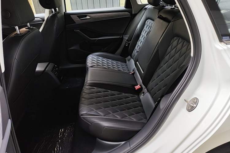 Used Volkswagen Sagitar 2023 300TSI DSG Excellence Edition Left Rear Seat