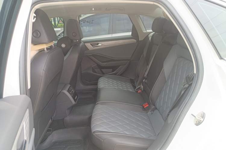 Used Volkswagen Sagitar 2023 300TSI DSG Excellence Edition Left Rear Seat