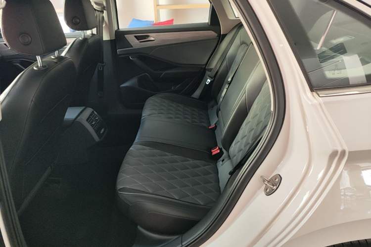Used Volkswagen Sagitar 2023 300TSI DSG Excellence Edition Left Rear Seat