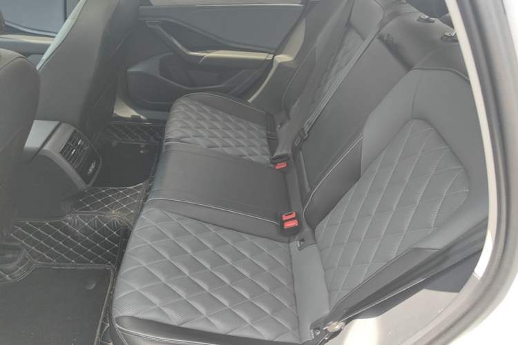 Used Volkswagen Sagitar 2023 300TSI DSG Excellence Edition Left Rear Seat