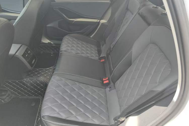 Used Volkswagen Sagitar 2023 300TSI DSG Excellence Edition Left Rear Seat