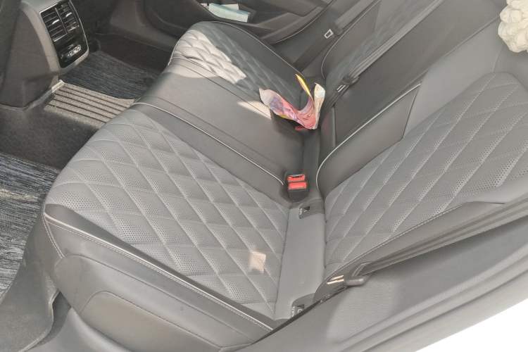 Used Volkswagen Sagitar 2023 300TSI DSG Excellence Edition Left Rear Seat