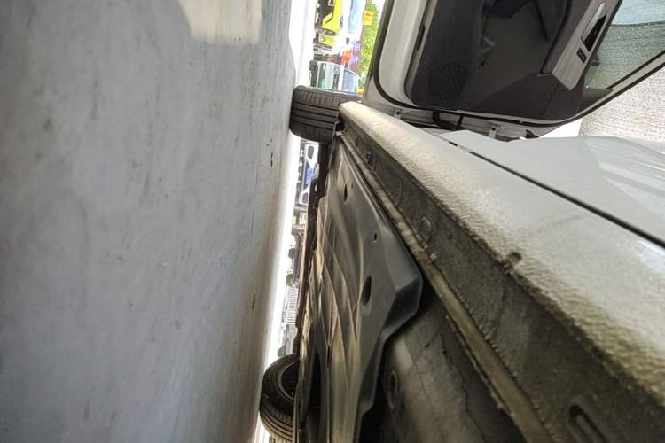 Used Volkswagen Sagitar 2023 300TSI DSG Excellence Edition Left Side Sill