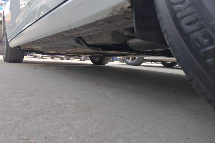 Used Volkswagen Sagitar 2023 300TSI DSG Excellence Edition Left Side Sill