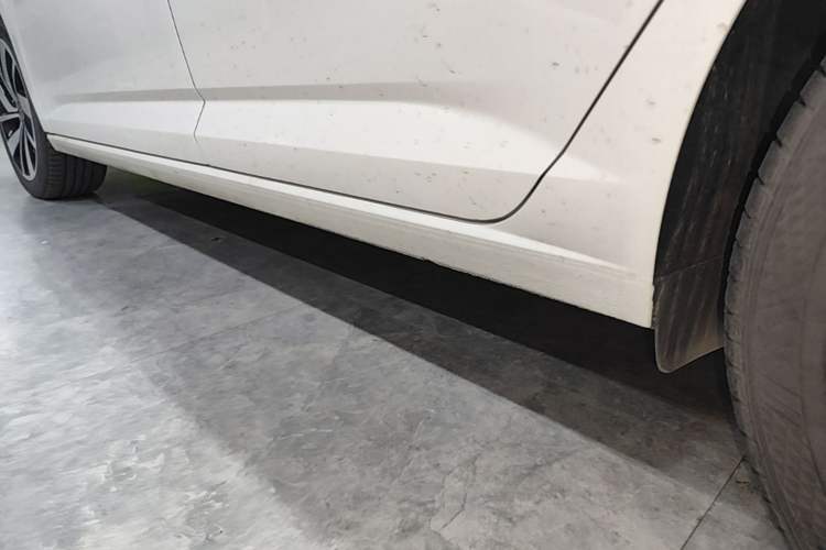 Used Volkswagen Sagitar 2023 300TSI DSG Excellence Edition Left Side Sill