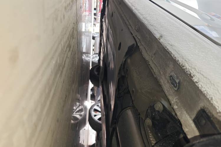 Used Volkswagen Sagitar 2023 300TSI DSG Excellence Edition Left Side Sill