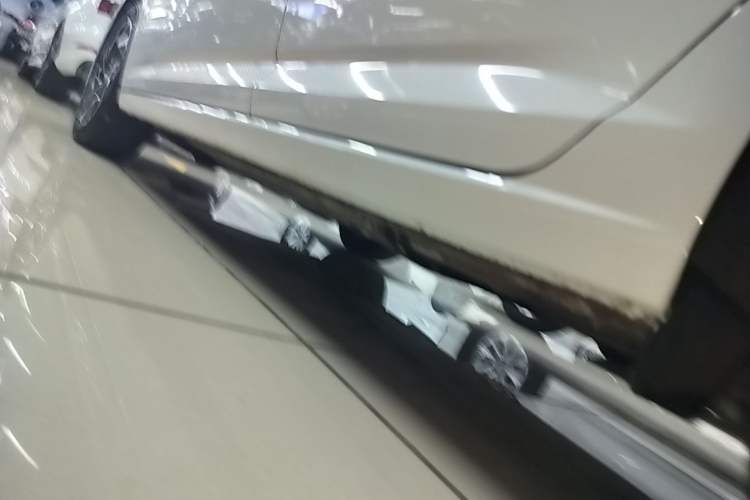 Used Volkswagen Sagitar 2023 300TSI DSG Excellence Edition Left Side Sill