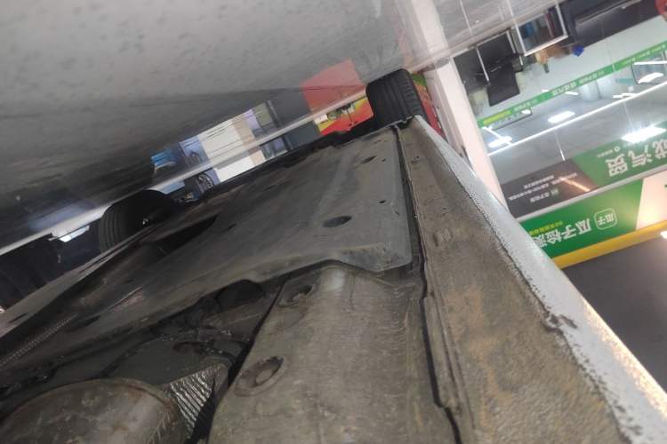 Used Volkswagen Sagitar 2023 300TSI DSG Excellence Edition Left Side Sill