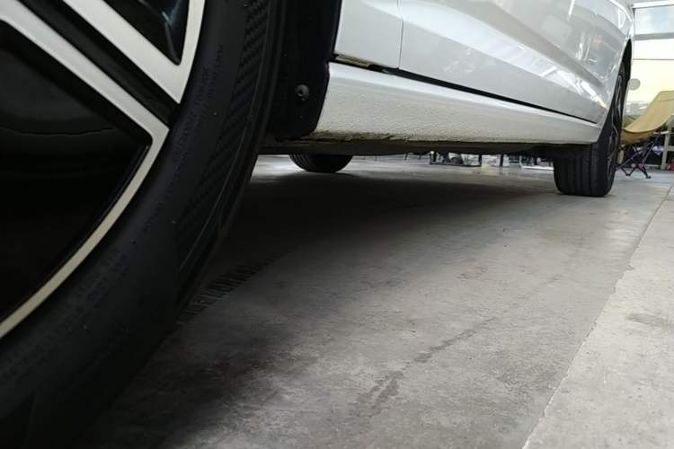 Used Volkswagen Sagitar 2023 280TSI DSG Beyond Lite Edition Left Side Sill