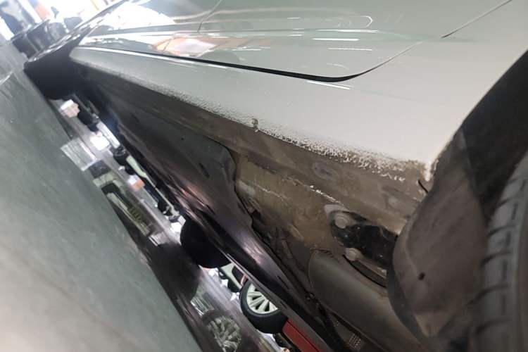 Used Volkswagen Sagitar 2023 300TSI DSG Excellence Edition Left Side Sill