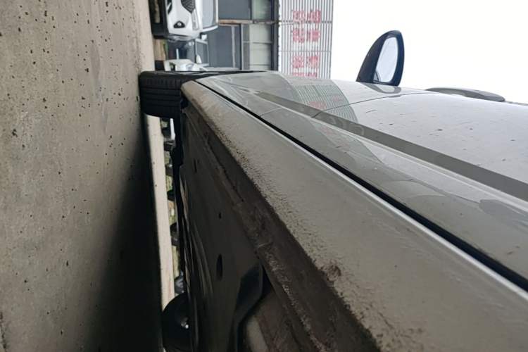 Used Volkswagen Sagitar 2023 300TSI DSG Excellence Edition Left Side Sill