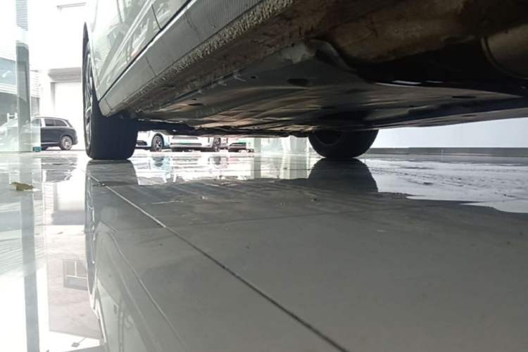 Used Volkswagen Sagitar 2023 300TSI DSG Excellence Edition Left Side Sill